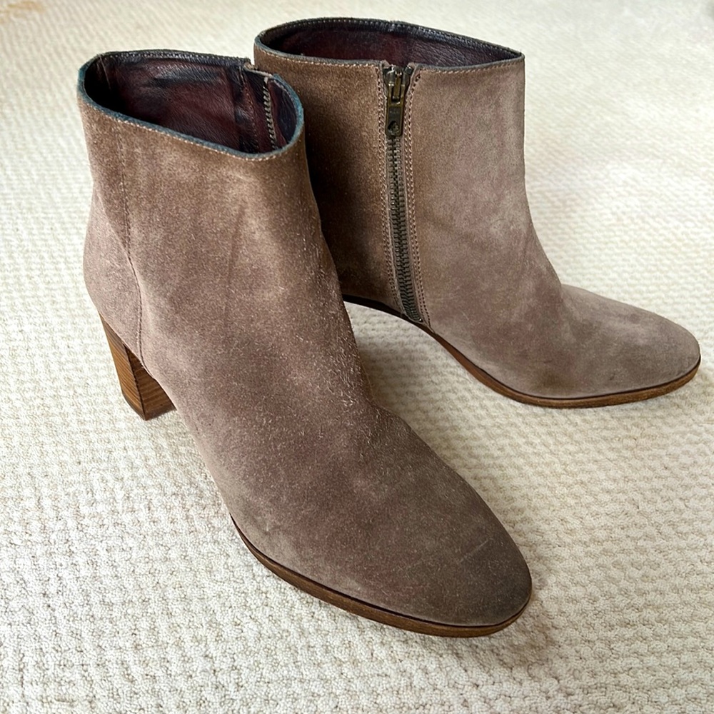 🐀 J Crew suede booties!! 🐀
